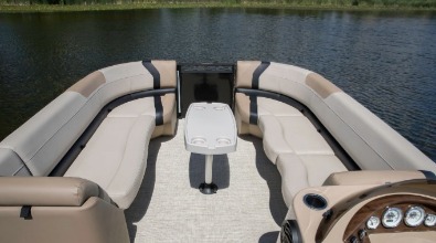 Pontoon boat seating